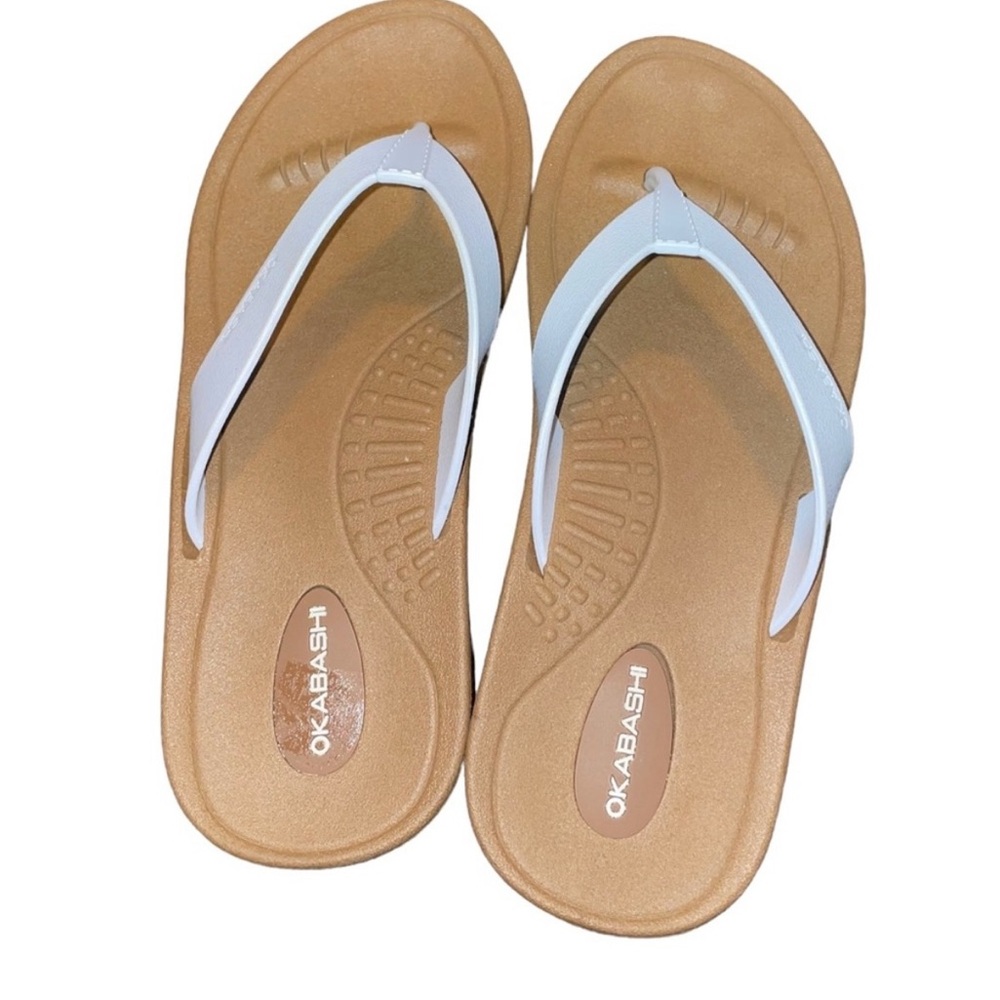 Okabashi Beige and White Sandals size small 5-6